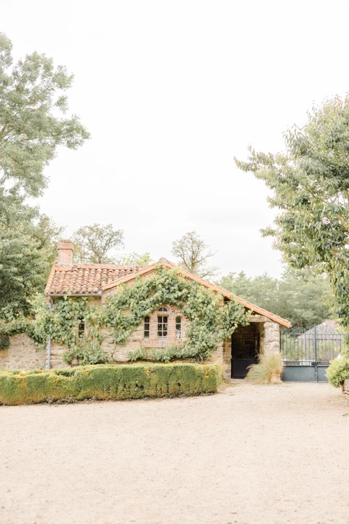 arbuste jardin chalet ferme gris